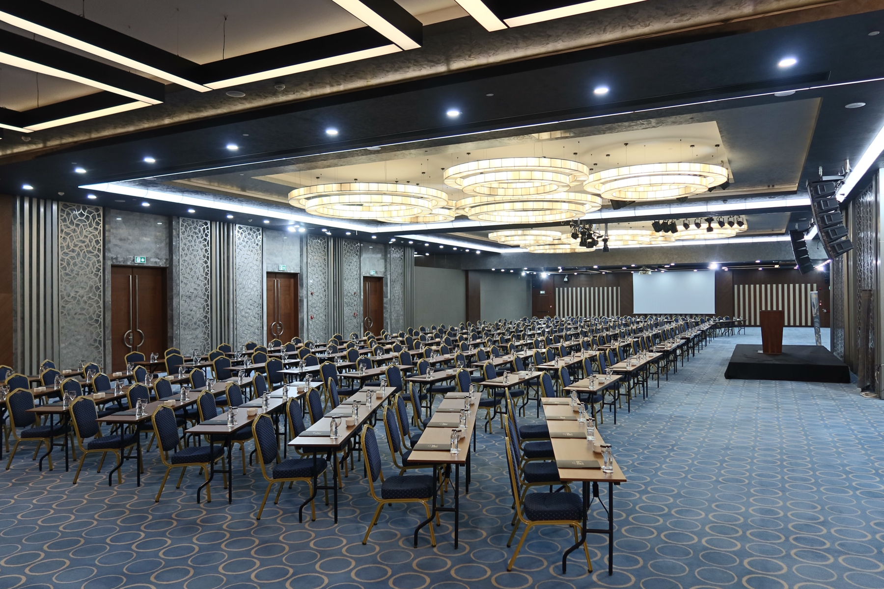 Başarıya Giden Yol Sıkıcı Olmak Zorunda Değil: Grand Harilton Toplantı Deneyimi